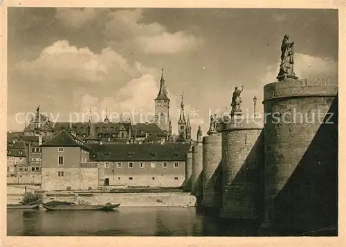 AK / Ansichtskarte Wuerzburg Mainbruecke mit Blick aufs Rathaus Wuerzburg