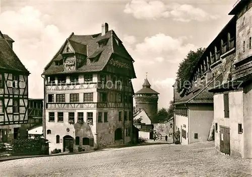 AK / Ansichtskarte Nuernberg Duerer Haus und Wehrgang Nuernberg