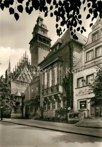 AK / Ansichtskarte Zeitz Rathaus mit gotischem Giebel Zeitz