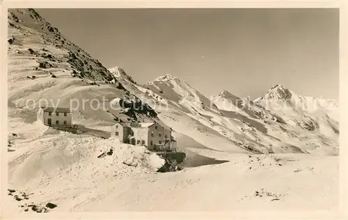 AK / Ansichtskarte Similaun Berghaus Winterlandschaft gegen Kreuzspitze oetztaler Alpen Similaun