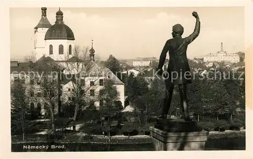 AK / Ansichtskarte Nemecky_Brod_Havlickuv_Brod Denkmal Statue Blick zur Stadt mit Kirche Nemecky_Brod