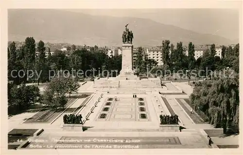 AK / Ansichtskarte Sofia_Sophia Le monument de lArmee Sovietique Sofia Sophia