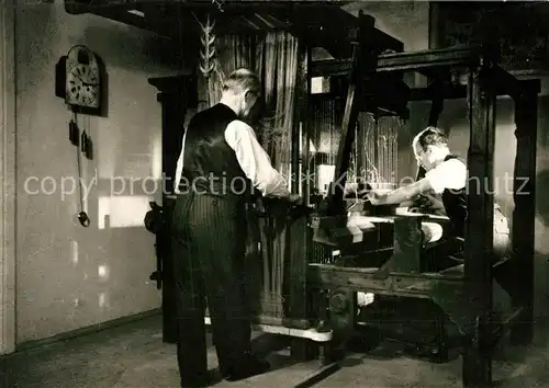 AK / Ansichtskarte Grossschoenau_Sachsen Heimatmuseum Damaststuhl im Betrieb Grossschoenau Sachsen