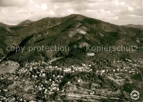 AK / Ansichtskarte Badenweiler Fliegeraufnahme mit Hochblauen Badenweiler