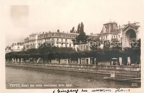 AK / Ansichtskarte Vevey_VD Hotel des Trois Couronnes avec Quai Vevey_VD