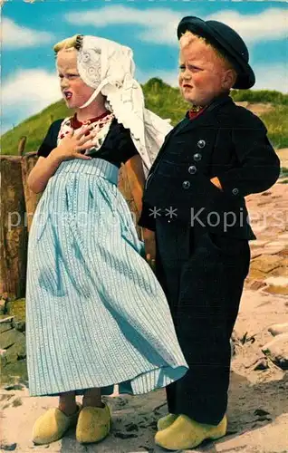 AK / Ansichtskarte Trachten_Holland Zeeuwse Klederdracht Kinder  