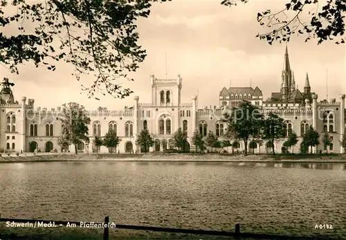 AK / Ansichtskarte Schwerin_Mecklenburg Am Pfaffenteich Schwerin_Mecklenburg