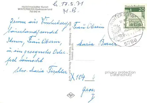 AK / Ansichtskarte Winterberg_Hochsauerland Ortsansicht mit Kirche Heilklimatischer Kurort Winterberg_Hochsauerland