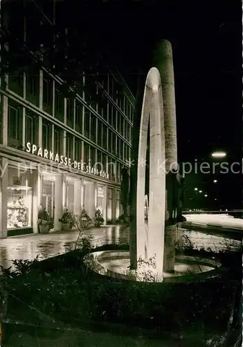 AK / Ansichtskarte Koeln_Rhein Sparkassenbrunnen Erbauer Lambert Schmithausen Nachtaufnahme Koeln_Rhein