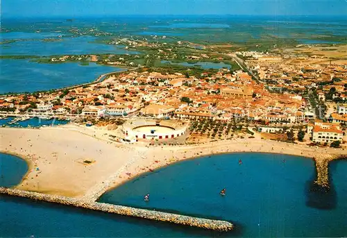 AK / Ansichtskarte Les_Saintes Maries de la Mer Fliegeraufnahme Les