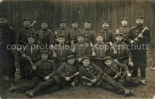 AK / Ansichtskarte Lindenthal_Koeln Kaserne uebungs Handgranaten  Lindenthal Koeln