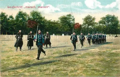 AK / Ansichtskarte Militaria_Deutschland Ludwigsburg Kaserne Marschieren Militaria_Deutschland