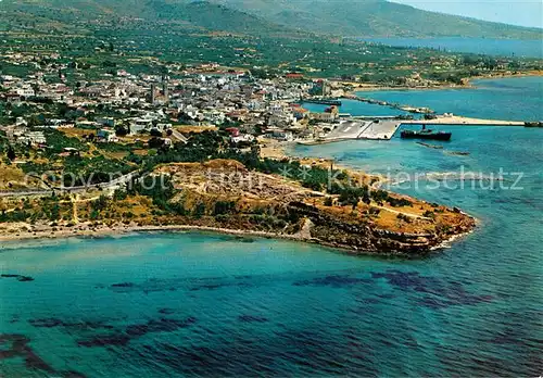 AK / Ansichtskarte Aegina_Egina Fliegeraufnahme mit Stadt und Apollotempel Aegina Egina