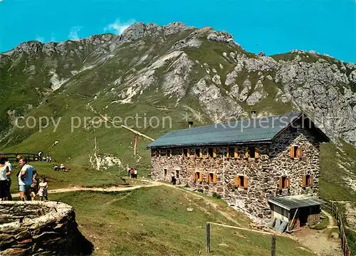 AK / Ansichtskarte Starkenburgerhuette Stubai mit Hohem Burgstall Starkenburgerhuette
