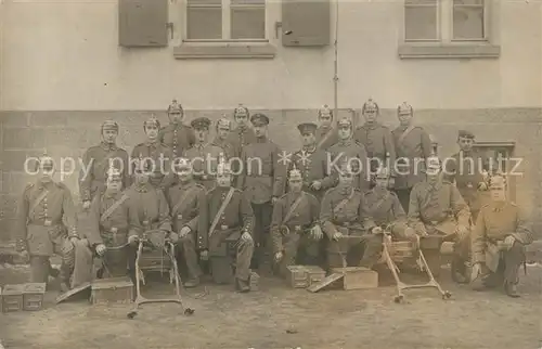 AK / Ansichtskarte 109_Regiment_IR_109_Infanterie_Karlsruhe Gruppenfoto Maschinengewehr MG 