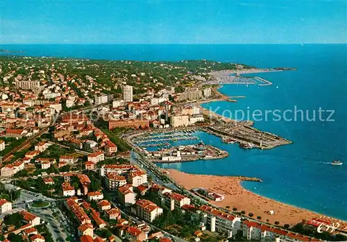 AK / Ansichtskarte Saint Raphael_Var Vue aerienne sur les ports et la ville Saint Raphael Var