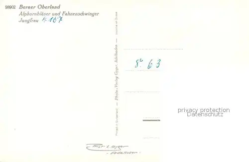 AK / Ansichtskarte Alphorn Alphornblaeser Fahnenschwinger Jungfrau 