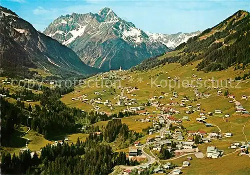 AK / Ansichtskarte Hirschegg_Kleinwalsertal_Vorarlberg Mittelberg mit Widderstein aelpelespitze Heuberg Alpenpanorama Hirschegg_Kleinwalsertal