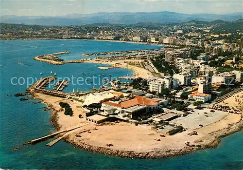AK / Ansichtskarte Cannes_Alpes Maritimes La Pointe du Palm Beach Le Port Canto et la Croisette Vue aerienne Cannes Alpes Maritimes
