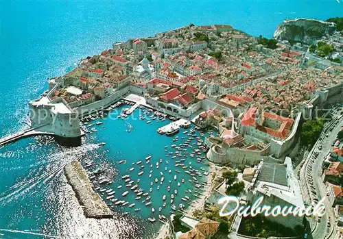 AK / Ansichtskarte Dubrovnik_Ragusa Fliegeraufnahme Altstadt und Hafen Dubrovnik Ragusa