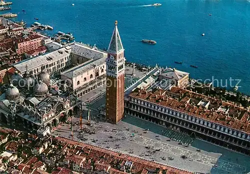 AK / Ansichtskarte Venezia_Venedig Piazza San Marco dall aereo Venezia Venedig