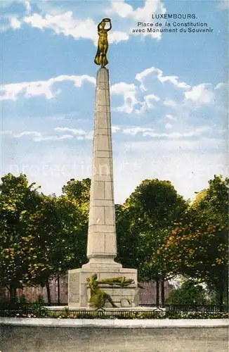 AK / Ansichtskarte Luxembourg_Luxemburg Place de la Constitution avec Monument du Souvenir Luxembourg Luxemburg