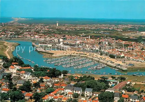 AK / Ansichtskarte Saint Gilles Croix de Vie_Vendee Vue generale aerienne et le port de plaiscance Saint Gilles Croix de Vie