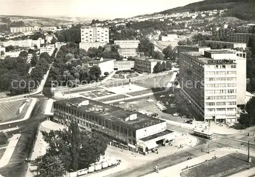 AK / Ansichtskarte Gottwaldov_Tschechien Warenhaus Predvoj mit Schulviertel Gottwaldov Tschechien