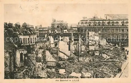 AK / Ansichtskarte Lille_Nord Am zerstoerten Bahnhof Lille_Nord