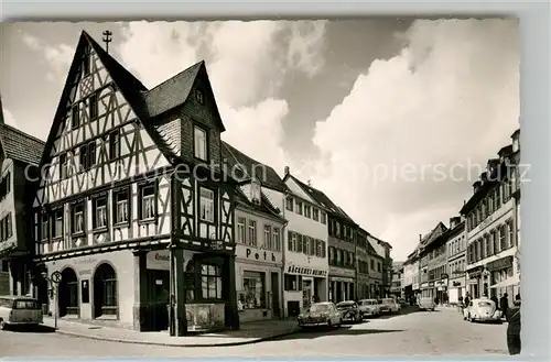 AK / Ansichtskarte Alzey Fischmarkt Deutsches Haus Fachwerkhaus Voelkerbrunnen Alzey