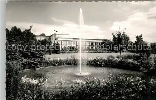 AK / Ansichtskarte Goeppingen Stadthalle Park Fontaene Goeppingen
