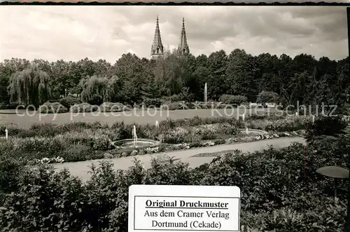 AK / Ansichtskarte Goeppingen Parkanlagen mit Blick zur Oberhofenkirche Goeppingen