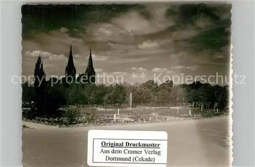 AK / Ansichtskarte Goeppingen Parkanlagen mit Blick zur Oberhofenkirche Goeppingen