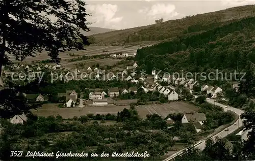 AK / Ansichtskarte Gieselwerder an der Wesertalstrasse Gieselwerder