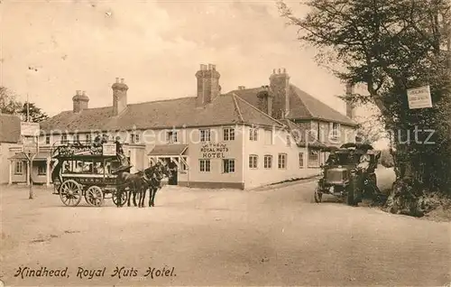 AK / Ansichtskarte Hindhead Royal Huts Hotel Kutsche Automobil Frith s Series 