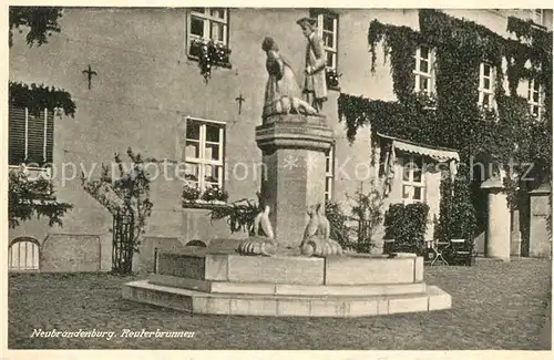 AK / Ansichtskarte Neubrandenburg Reuterbrunnen Neubrandenburg