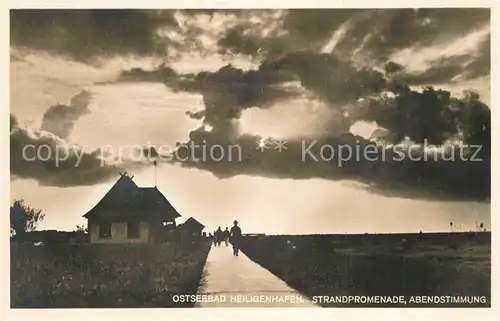 AK / Ansichtskarte Heiligenhafen_Ostseebad Strandpromenade am Abend Heiligenhafen_Ostseebad