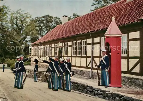 AK / Ansichtskarte Leibgarde_Wache Graasten Danmark Vagtaflosning 