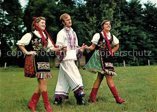 AK / Ansichtskarte Tanz_Taenzer Trachten Ungarn Buzsak 