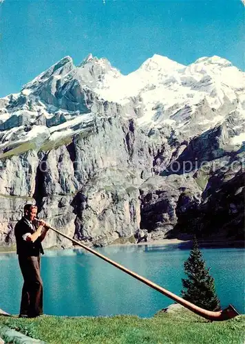 AK / Ansichtskarte Alphorn Oeschinensee Kandersteg Bluemlisalpgruppe 