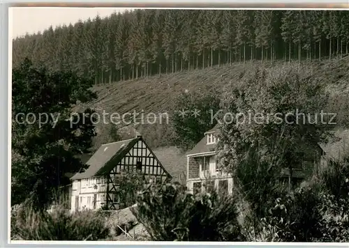 AK / Ansichtskarte Berghausen_Wittgenstein Gaestehaus Pension Kundenfoto Berghausen_Wittgenstein