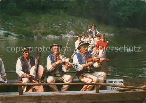 AK / Ansichtskarte Geige Folklor Pieninski Splyw Dunajcem Przewoznik 
