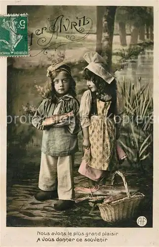 AK / Ansichtskarte Kinder_Child_Enfants 1er Avril Fisch  