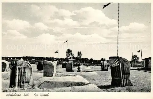 AK / Ansichtskarte Moenkebude Strandkoerbe am Strand Moenkebude