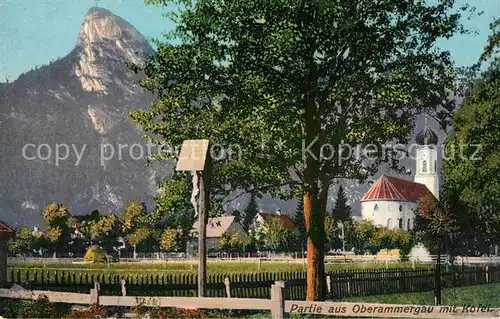 AK / Ansichtskarte Oberammergau Ortsmotiv mit Kirche Blick zum Kofel Oberammergau