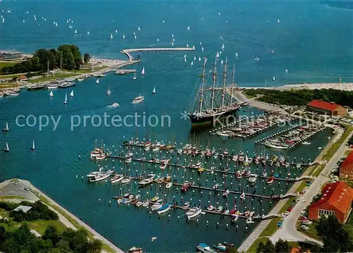 AK / Ansichtskarte Segelschiffe Travemuende Fliegeraufnahme 