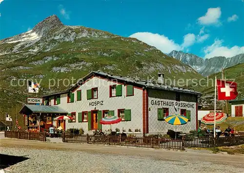 AK / Ansichtskarte Oberalppass Gasthaus Passhoehe mit Piz Tiarms Oberalppass