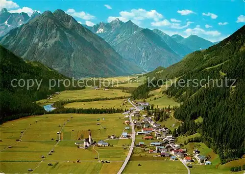 AK / Ansichtskarte Elbigenalp mit Sonnenkogeln Rotschrofenspitze und Griestalerspitze Elbigenalp