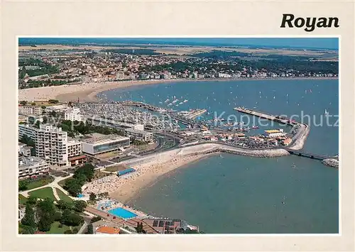 AK / Ansichtskarte Royan_Charente Maritime Plage du Foucillon Embarcadere et le port vue aerienne Royan Charente Maritime