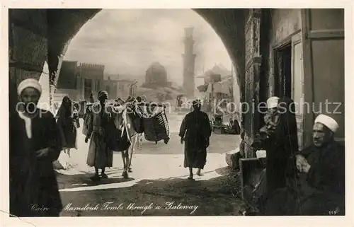 AK / Ansichtskarte Cairo_Egypt Mamelouk Tombs through a Gateway Cairo Egypt